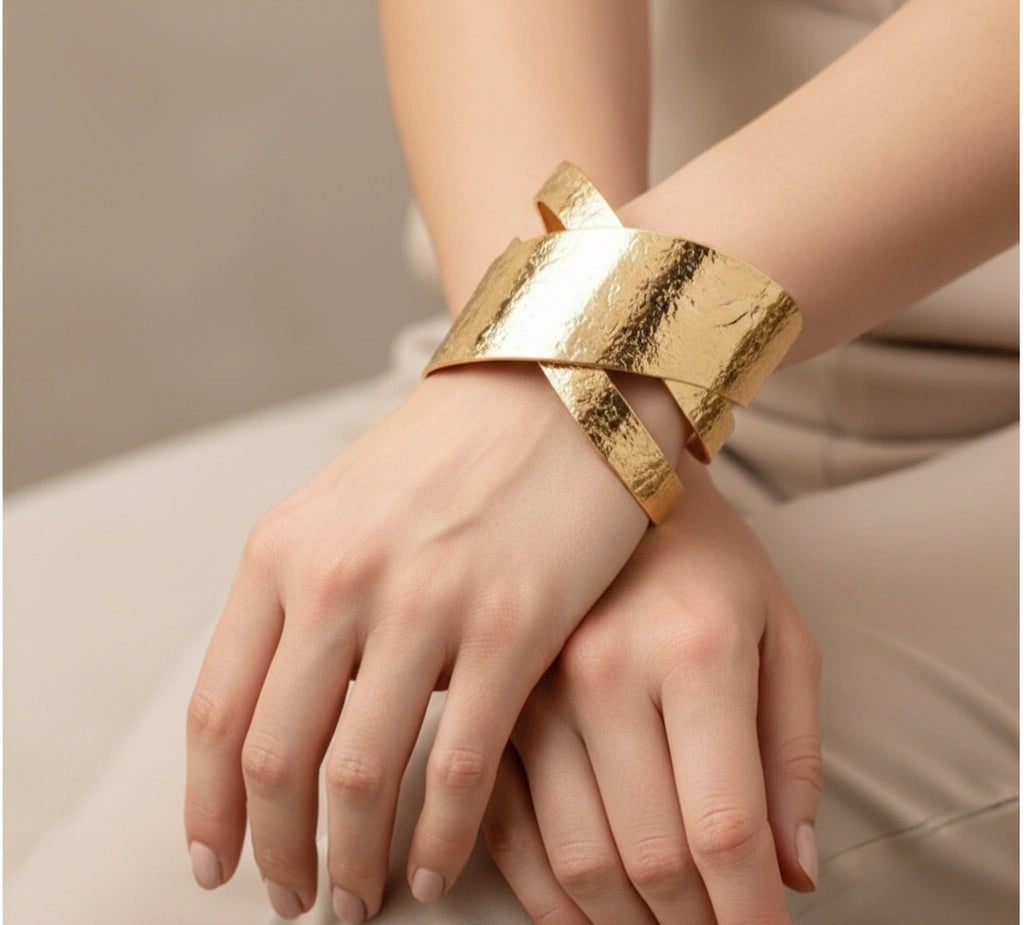 Bold Textured Gold Cuff Bracelet — a luxurious statement accessory crafted to add modern elegance and powerful style to any outfit.