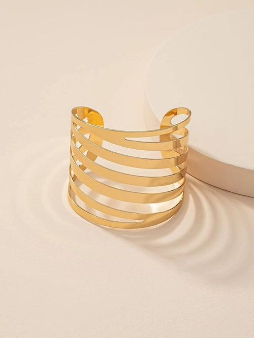 Chic Gold Multi-Layer Cuff Bracelet — a bold yet minimalist statement accessory designed to add instant elegance and modern luxury to every outfit.